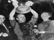 Hình ảnh Sir Bobby và sứ mệnh của David Moyes