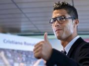 Những sao thích làm điệu với kính như C. Ronaldo