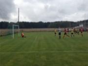 Cầu thủ khiếm thị sút penalty cực hiểm