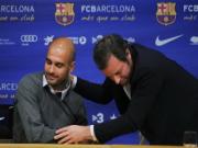 Barcelona: Sandro Rosell bay chức, những ai cười thầm?