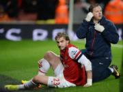 Arsenal tìm thấy hình bóng Giroud ở Bendtner