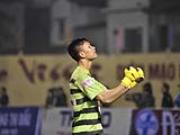 Thủ thành Mạnh Dũng giúp Ninh Bình lần đầu đoạt Siêu cúp