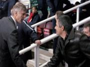 Wenger gạt phăng nhận định của Mourinho