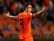 Dính chấn thương, Van Persie không tham dự trận Hà Lan-Mexico