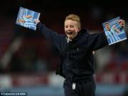 Fan nhí phấn khích vì Messi