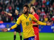 Brazil đại thắng, Neymar được dịp "nổ" tưng bừng