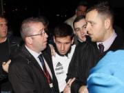 Messi lờ đờ có mặt ở Manchester để so tài với Ronaldo