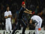 Nợ đầm đìa, CĐV quậy phá số 1 hành tinh vẫn muốn "tấn công" Ronaldo