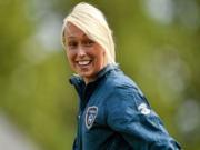 Ronaldo bị nữ đồng nghiệp chê .... quá "điệu đà"