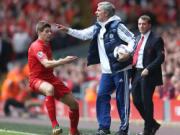 Mourinho lại xoáy vào nỗi đau của Gerrard khi nhắc lại chuyện cũ