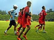 ĐT Việt Nam căng sức luyện công chờ đấu Palestine