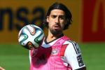 Khedira “bóng gió” muốn ở lại Real