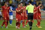 Bức xúc trọng tài Trung Quốc xử ép ĐT Việt Nam