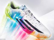 Messi sắm "vũ khí" mới gặp Man City