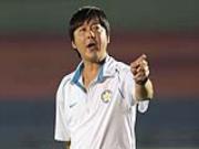 HLV Huỳnh Đức tức giận vì thủng lưới 2 bàn phút bù giờ