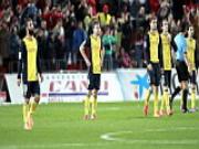 Trọng tài thổi ép Atletico Madrid, Barcelona và Real Madrid lại thống trị Liga?