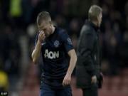 Man United: Cleverley chưa thể thay thế nổi Carrick