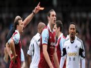 West Ham đưa thẻ đỏ của Andy Carroll lên... tòa án tối cao