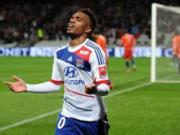 Arsenal nhắm tiền đạo của Lyon để “chia lửa” cùng Giroud