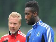 Sao Arsenal bị cuỗm hết đồ đạc trên đất Đức