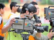 Nghịch lý bóng đá ở VN: Bóng đá ngoại ăn tiền tỉ, bóng đá nội ăn tiền lẻ