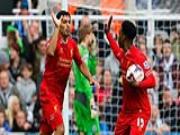 Suarez "làm xiếc" với hậu vệ Fulham