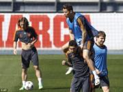 Ronaldo đè đầu cưỡi cổ Di Maria