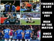 Thổi bất lợi cho Chelsea, trọng tài Chris Foy bị "chơi khăm"