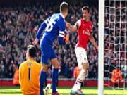 Arsenal đứng dậy để vượt qua giông bão