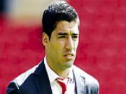 Luis Suarez cùng đồng nghiệp kinh doanh: Hãy gọi anh là... Giám đốc Suarez!