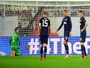 Hàng thủ Man United: Một đống lộn xộn, hỗn loạn, hoang mang