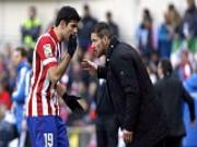 Diego Costa quằn quại vì lĩnh trọn cú sút phạt của Balotelli