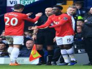 Báo động cho Van Persie: Welbeck có thể đẩy anh lên ghế dự bị