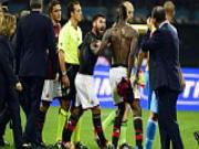 Balotelli lại gây rối: "Cái ông trọng tài ấy đã làm tôi rất bực mình"