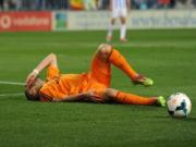 Ronaldo khiến Benzema dính chấn thương