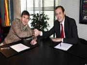 Thỏa thuận hợp đồng của Messi với Barcelona có nguy cơ đổ bể