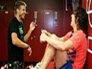 Thư tri ân “đẫm nước mắt” của Pique gửi tới Puyol