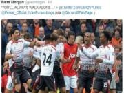 Van Persie "lạc lõng" trong bức ảnh của mùa giải