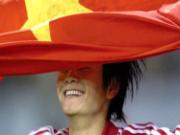 Văn Quyến: Những phút giây bùng nổ và khoảng lặng đời thường