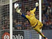 Đụng Atletico, Chelsea nhận đòn đau điếng từ UEFA