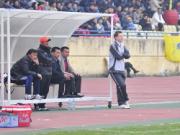 HLV ngoại không có đất dụng võ tại V-League