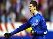 Pha bay người cứu thua xuất thần của Courtois