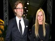 HLV hot nhất thế giới Juergen Klopp: Tự hào vợ đẹp, giỏi giang