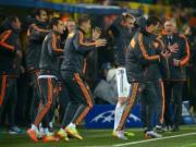 HLV Ancelotti "hú vía" sau trận thua Dortmund