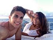 Sao Barca đi "giải sầu" với bạn gái xinh tươi