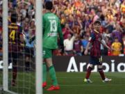 Barcelona trắng tay: Nước mắt kẻ chiến bại