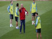 Del Bosque "đánh bạc" với tiki-taka