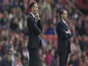 Giggs và van Gaal cần phải nhớ kết cục của Moyes