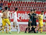 Bóng đá Việt Nam: Càng sửa càng rối