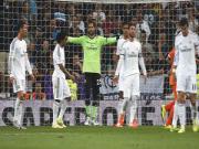 Madrid không phải là CLB cho những cú "ăn ba"